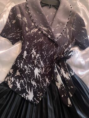 Black & White Abstract Print Short Sleeve Wrap Blouse